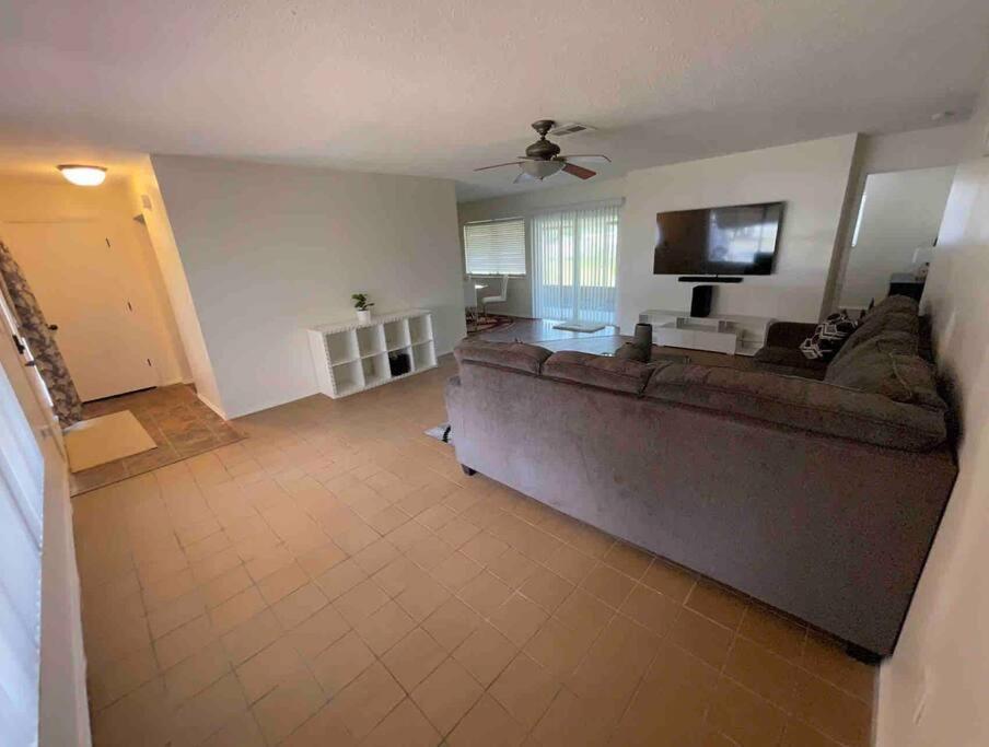Lakeside Retreat - 3 Bedroom, 2 Bathroom House By The Lake Lakeland Buitenkant foto